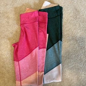 2 pairs Outdoor Voices leggings